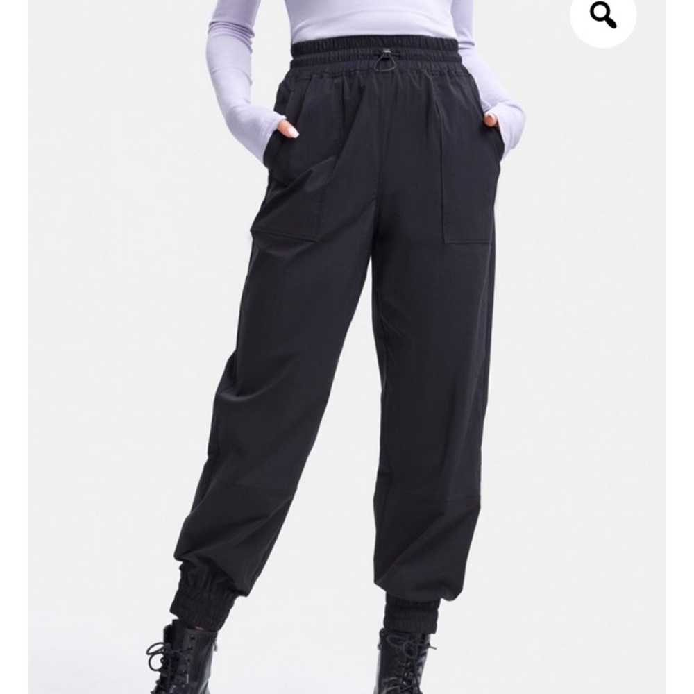 LIT Activewear Truth High-Rise Woven Joggers In Black Seize L